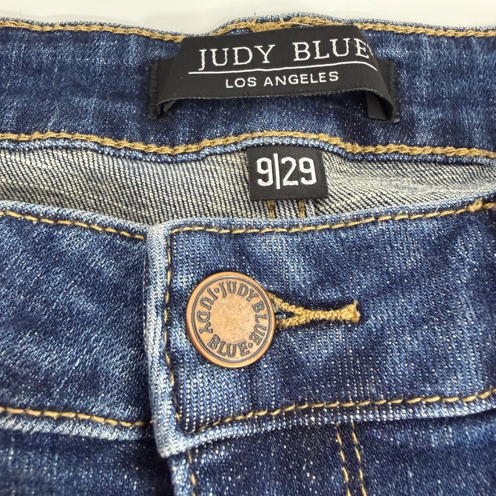 Judy Blue Capri Fit Distressed Medium Wash Denim Jeans JB88211 Size 9/29 - Picture 3 of 14